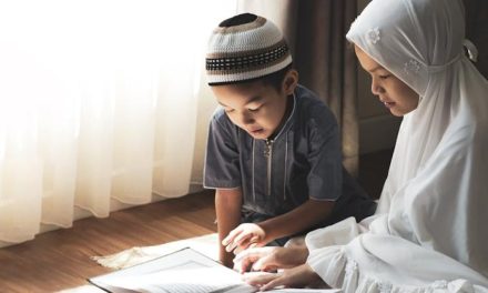 Mengajarkan Ngaji Pada Anak Sangat Baik Di Lakukan Lebih Awal