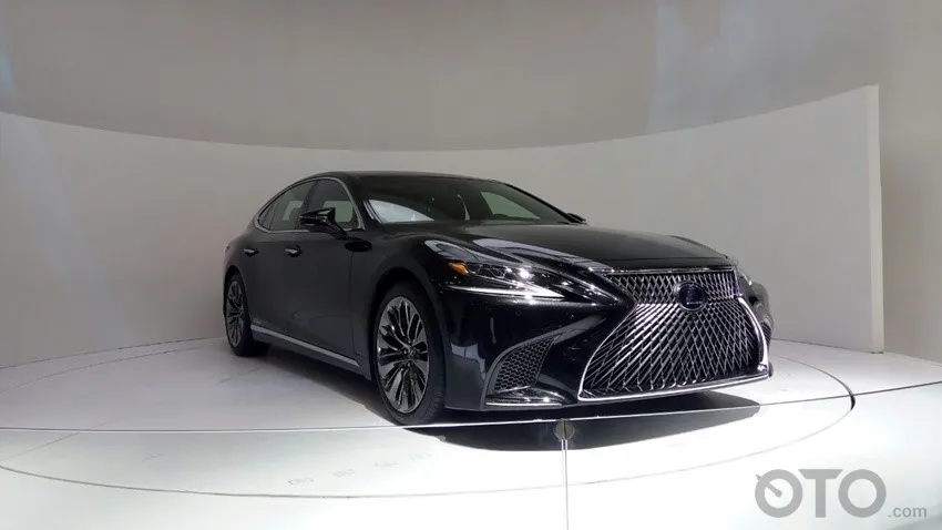 Lexus LS: Sedan Mewah Jadi Simbol Prestise Di Kelas Premium