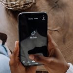 Dampak Scrolling Tiktok Yang Berlebihan Pada Kesehatan Kamu