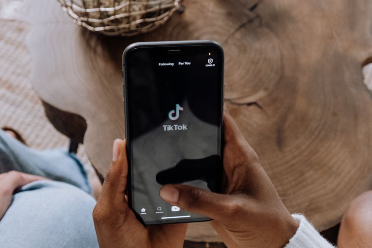 Dampak Scrolling Tiktok Yang Berlebihan Pada Kesehatan Kamu