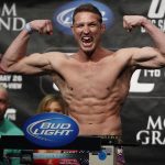 Nekat Lompat Ke Arena, Eks Juara UFC Kena Denda Rp81 Juta!
