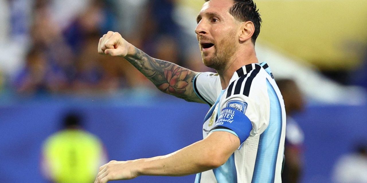 Baru 11 Menit, Messi Sudah Harus Tumbang