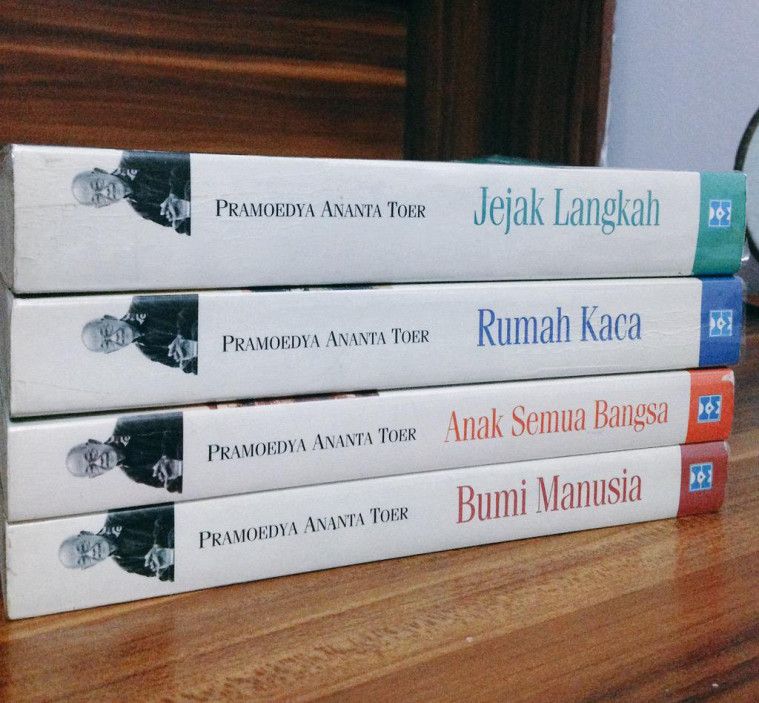 Novel Sejarah